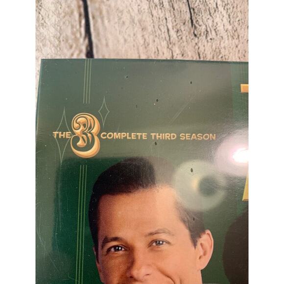 TWO AND A HALF MEN - The Complete 3rd Season - DVD - Picture 4 of 4
